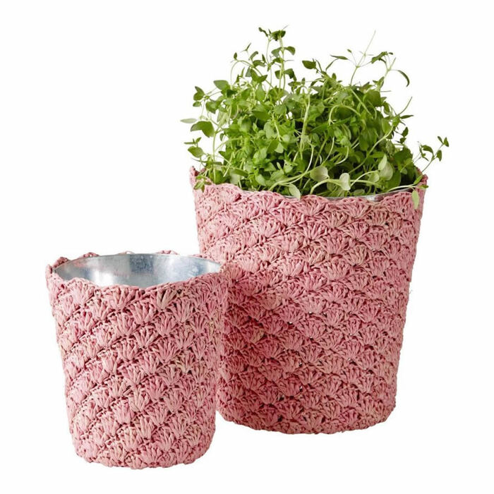 Crocheted flower pot